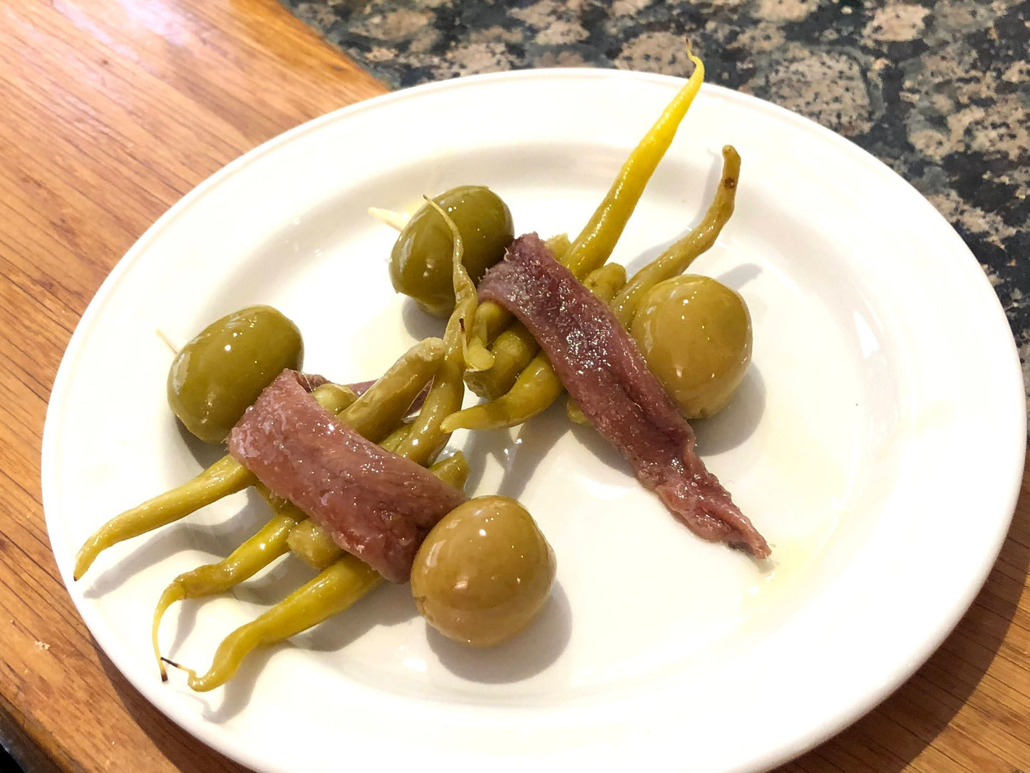 バスク産ギンディージャ(青唐辛子の酢漬け)  335g